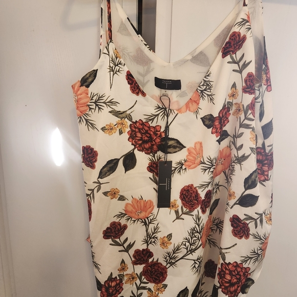 NWT Nordstrom Rack Top - Picture 2 of 2